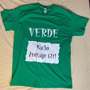 Taco Bell Green Verde Sauce Packet Nacho Average Girl T-Shirt Medium